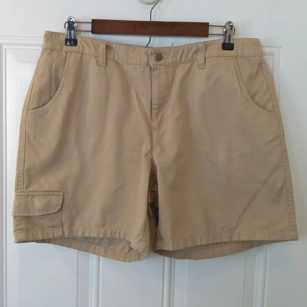 Crazy Horse khaki zippered front cargo shorts